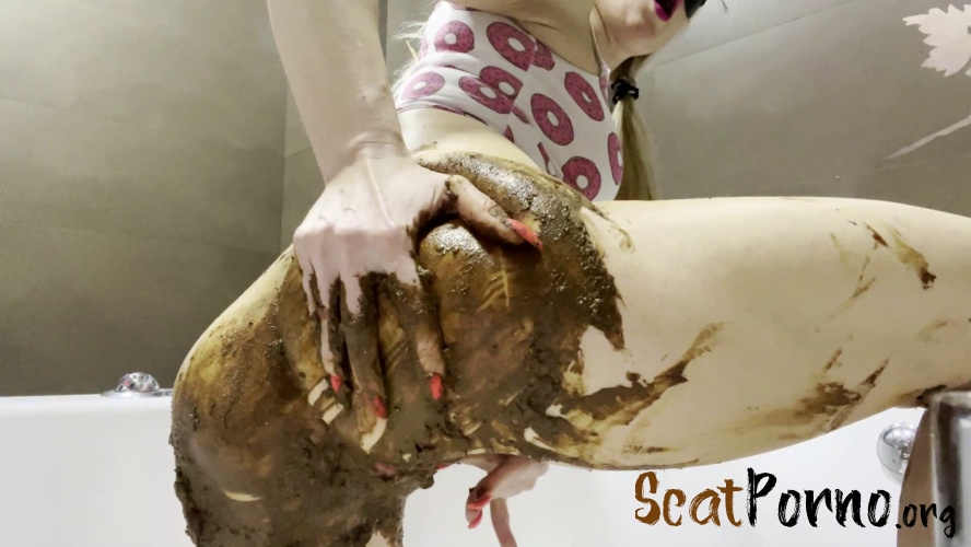 Thefartbabes - Smeared Naughty Poop