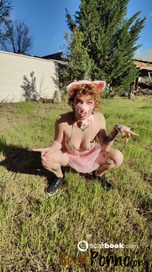 Malafalda Pig Peeing On Lawn P1