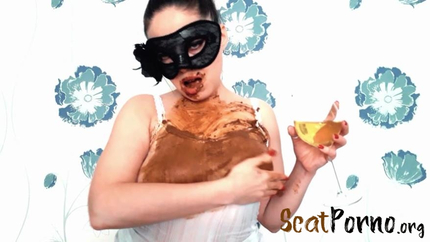 ScatLina - Hairy armpits and prolapse