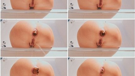 MiaRoxxx - 151 Bathtube shit and piss