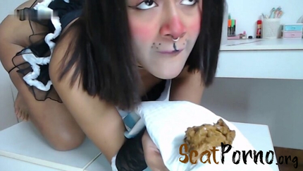 Mirellabb - Cute bunny doing the bathroom at ur desk