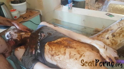 Jelena - Skinny Red Head Top Amateur Scat And Pee By Top Russian Part 1