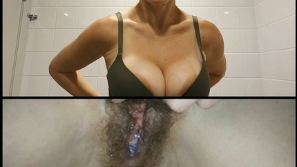 Candie Cane - Public Porn Convention Pee and Surprise Poop