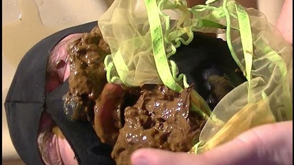 TattyDirtyPoo - Shit eating and piss drinking through yellow panty