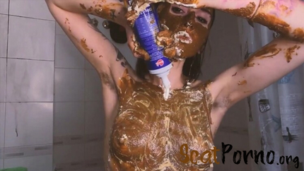 Eat me, bitch! Im your sweety!