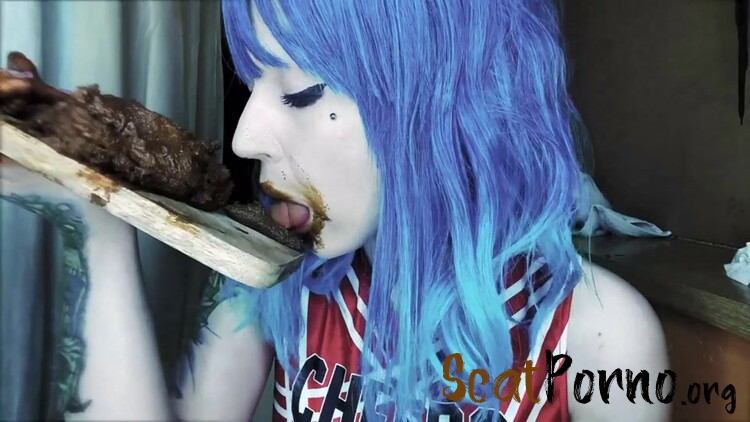 SweetBettyParlour - Unnerving stinky strawberry