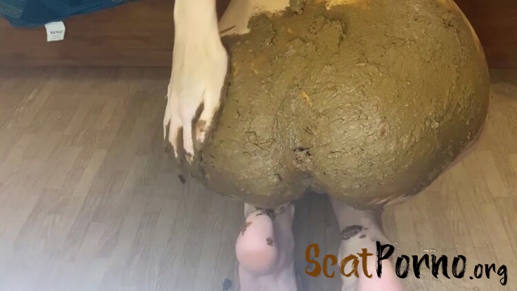 p00girl - Chewing shit and smearing the whole ass
