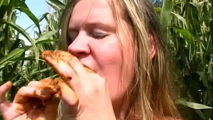 Anastasia - Scat Eating In A Cornfield