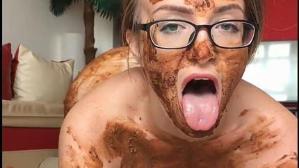 JosslynKane - Sitty Lotion All Over my Body