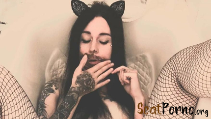 ULTRA HOT Dirty SCAT bathroom masturbation with DirtyBetty