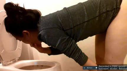 YOUTUBE LADY PUKE 138
