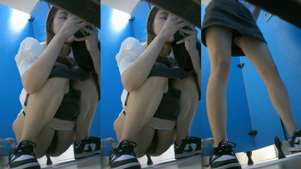 Thick Thighs Wide Open Pissing View P1