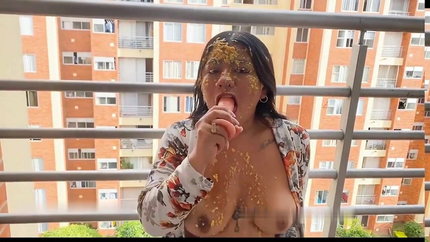 LATINA PUKING ON BALCONY