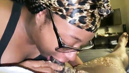 EBONY BBC DEEPTHROAT SPEWS PUKE