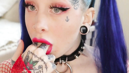 BLUE HAIRED ALT CHICK #005 ( PART I )