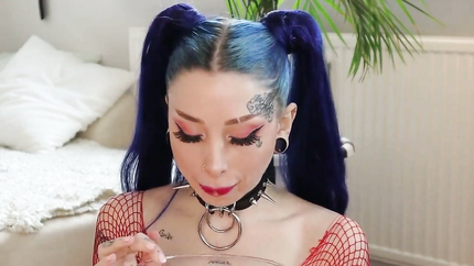 BLUE HAIRED ALT CHICK #005 ( PART I )