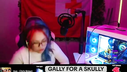 STREAMER GIRL VOMITS PART 3
