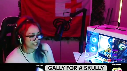 STREAMER GIRL VOMITS PART 3