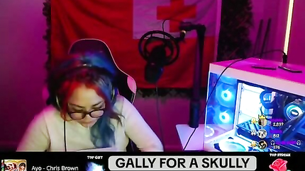 STREAMER GIRL VOMITS PART 3