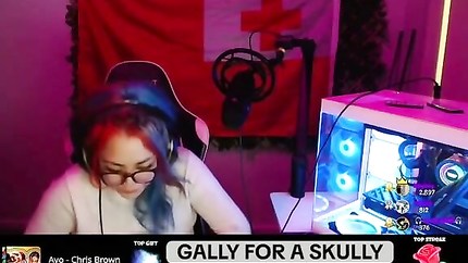 STREAMER GIRL VOMITS PART 3
