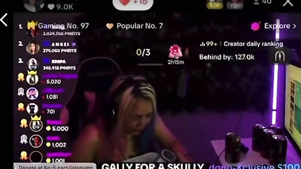 STREAMER GIRL VOMITS PART 2