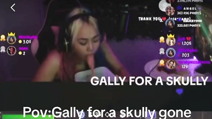 STREAMER GIRL VOMITS PART 1