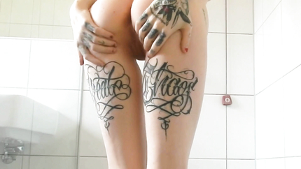BLUE HAIRED ALT CHICK #003