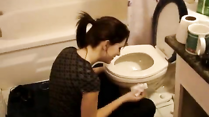 WOMAN VOMIT