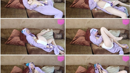 Kitty Skatt - Diaper multi-orgasm choco poop feast