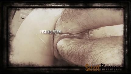 Stinky poop sniffing with LittleMissKinky