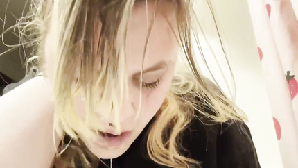 CUTE GIRL VOMITS