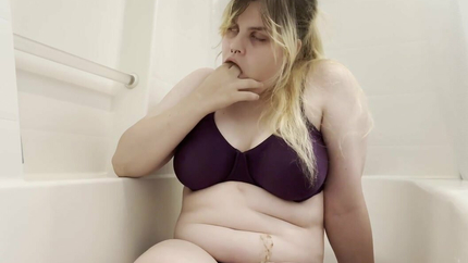 BBW USES HER FINGERS TO VOMIT - VIDEO 3