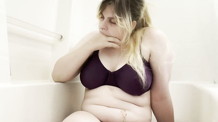 BBW USES HER FINGERS TO VOMIT - VIDEO 3