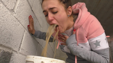 SICK GIRL NEEDS TO PUKE