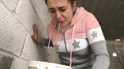 SICK GIRL NEEDS TO PUKE