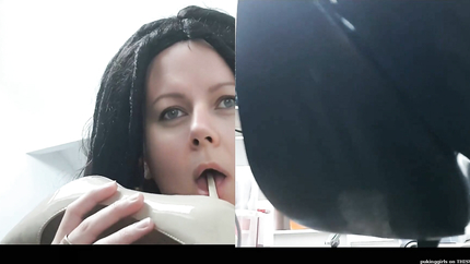 SQUEAKY HEELS SHOE GAGGING