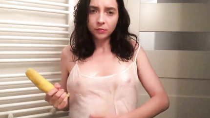 PUKES ON BANANA
