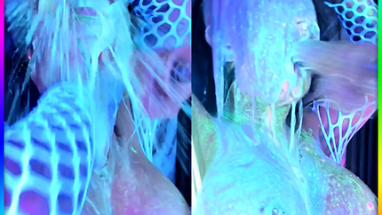 INSANE FLUORESCENT VOMIT DEEPTHROAT