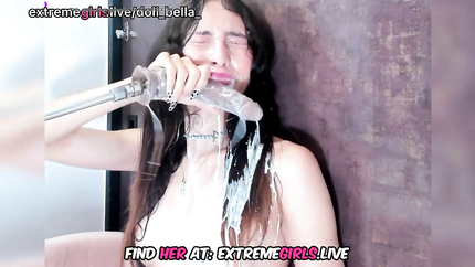 SKINNY GIRL WASH FACE AND HAIR WITH PUKE & SPIT