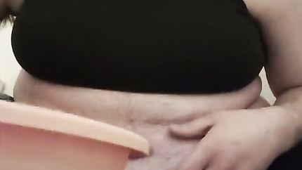 QUICK GRAB THE BUCKET