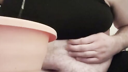 QUICK GRAB THE BUCKET