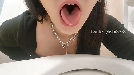 JAPANESE GIRL VOMIT - VIDEO 16
