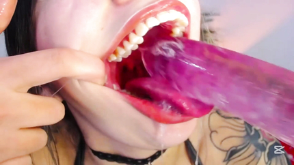 SELF SLAPPING GAGWHORE - EDIT
