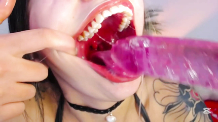 SELF SLAPPING GAGWHORE - EDIT