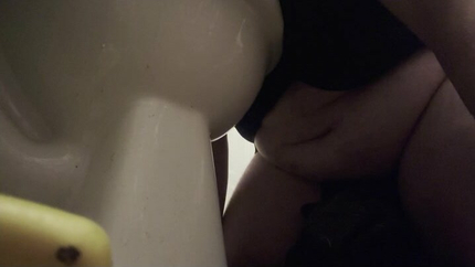 BURPING & PUKING IN TOILET