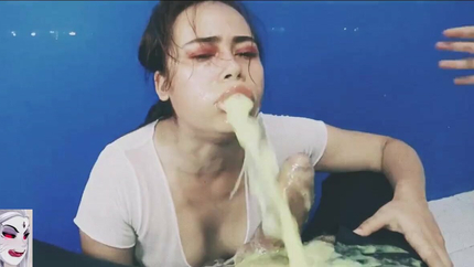 DEEPTHROAT PUKING - VIDEO 2