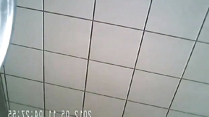 SKINNY GIRL VOMITS IN TOILET