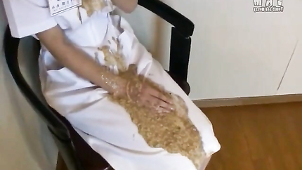 JAPANESE MAID PUKE 2