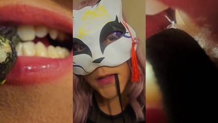 I SWALLOW A FAKE SNAKE AND RABBIT EARS =)