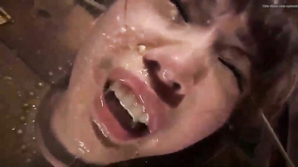 JAPANESE GIRL STUCK PUKING